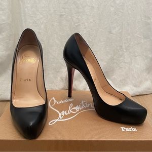 Christian Louboutin Rolando heel 38